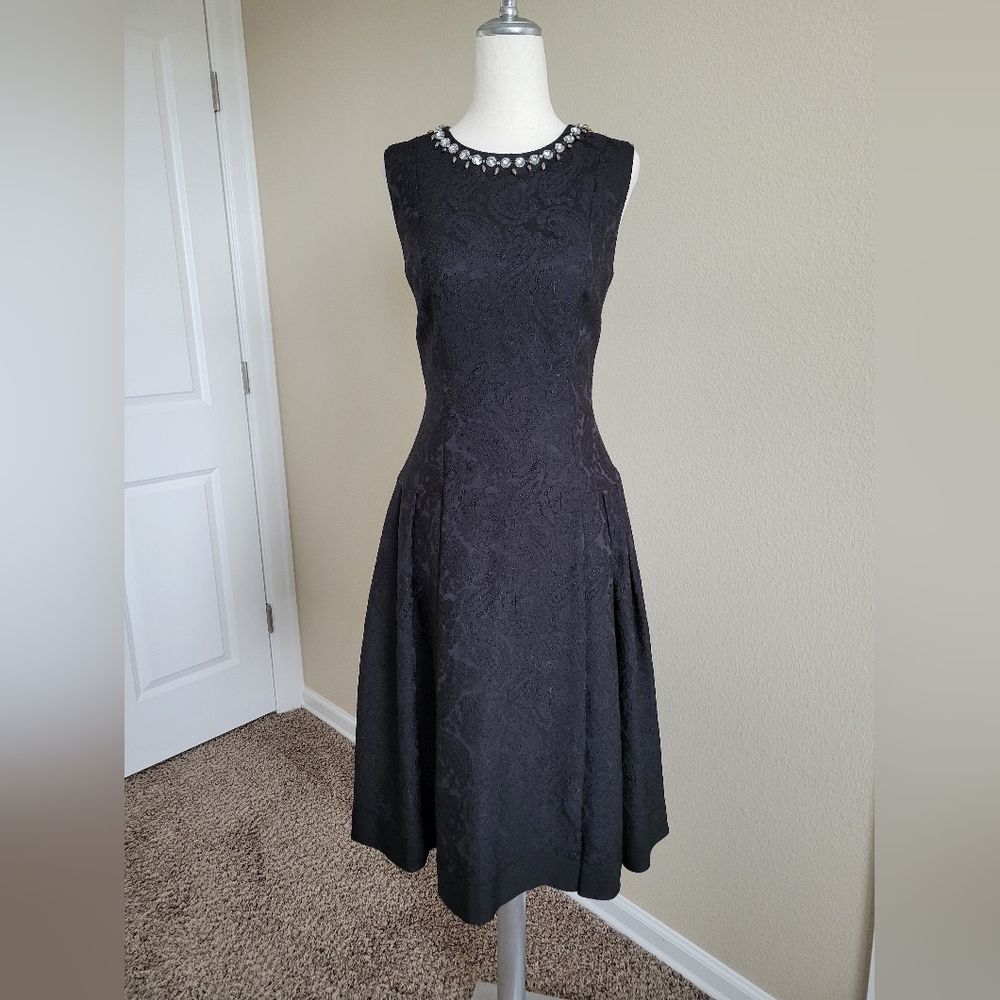 Carmen Marc Valvo Beaded Neck Brocade Fit n Flare Dress Size 4